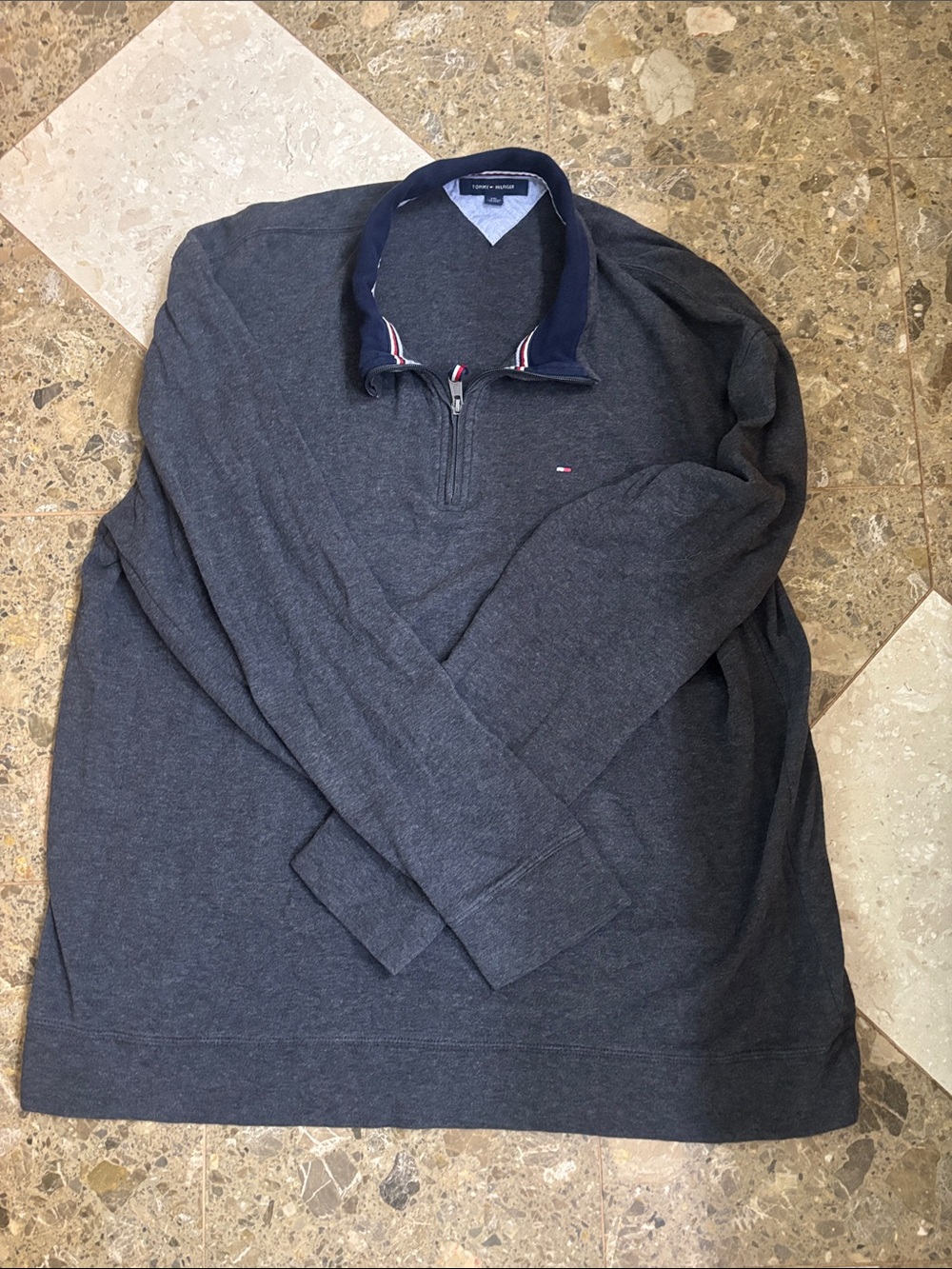 Tommy Hilfiger Men's Charcoal Gray Quarter-Zip Pullover